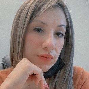 Meet your Posher, Daniela